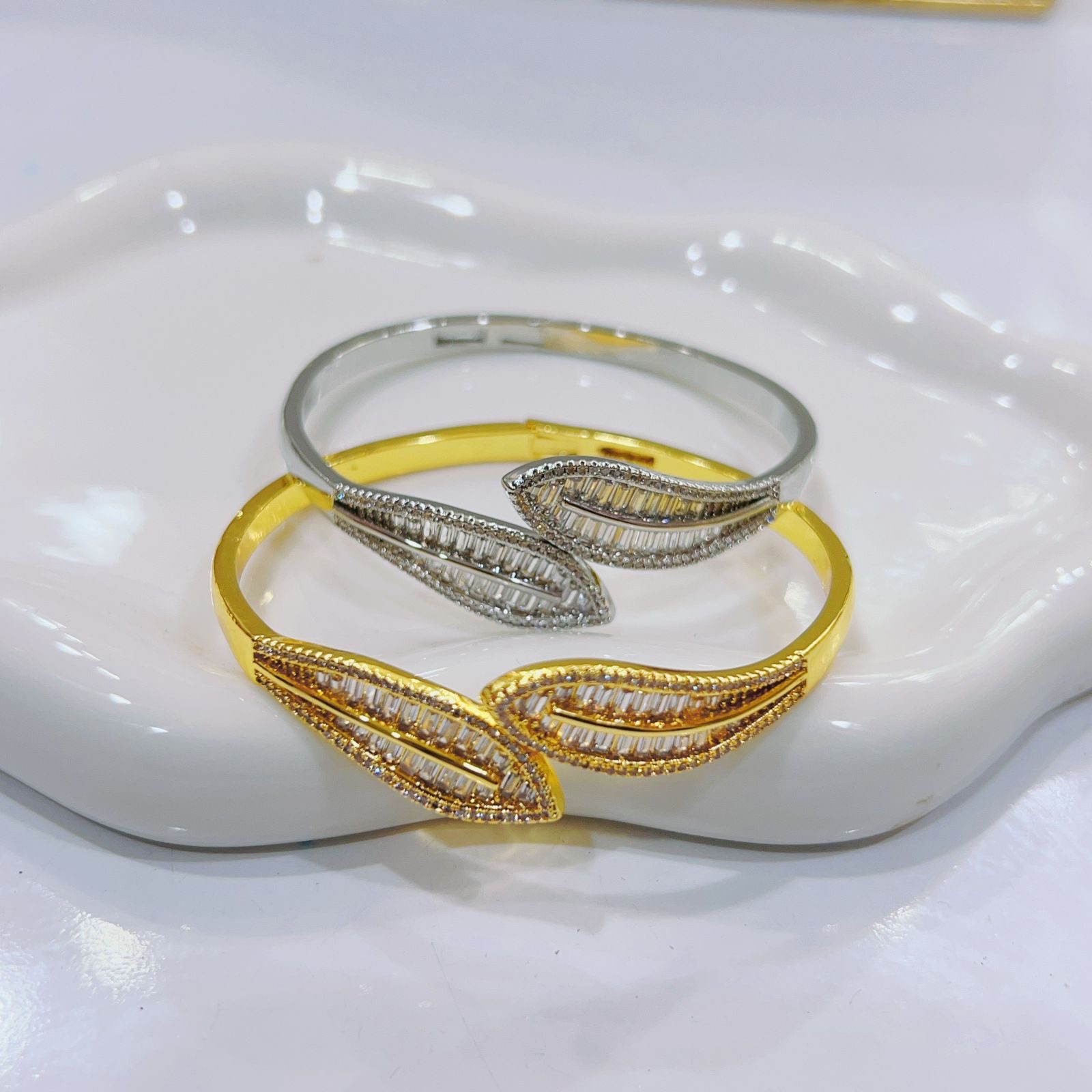 0113e3e6-1112-40c4-9ad4-4590325fc984