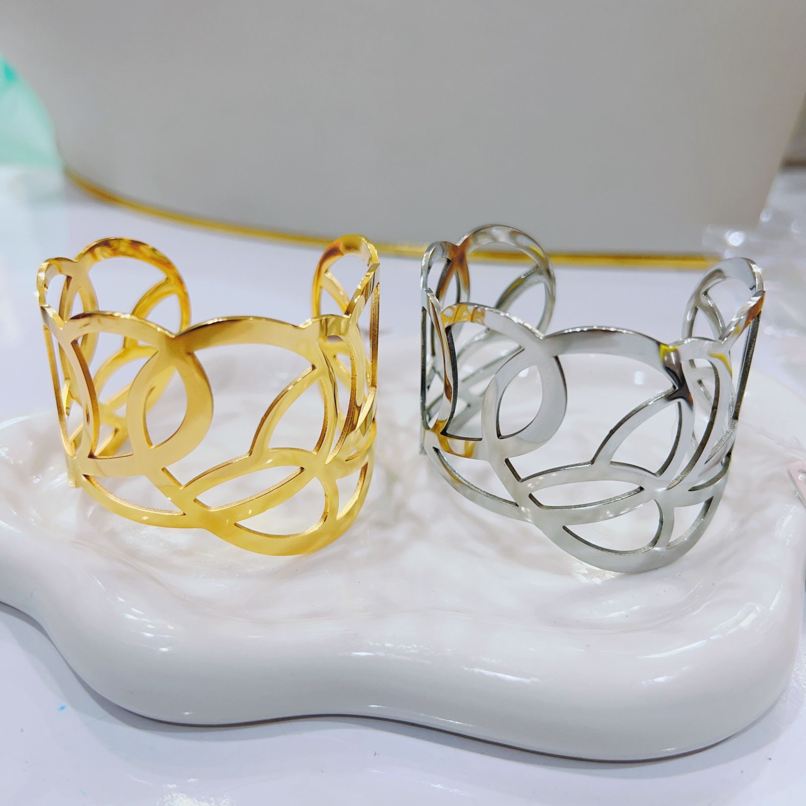 20ad9ebd-ef03-45b4-8fca-7923cb3c1751