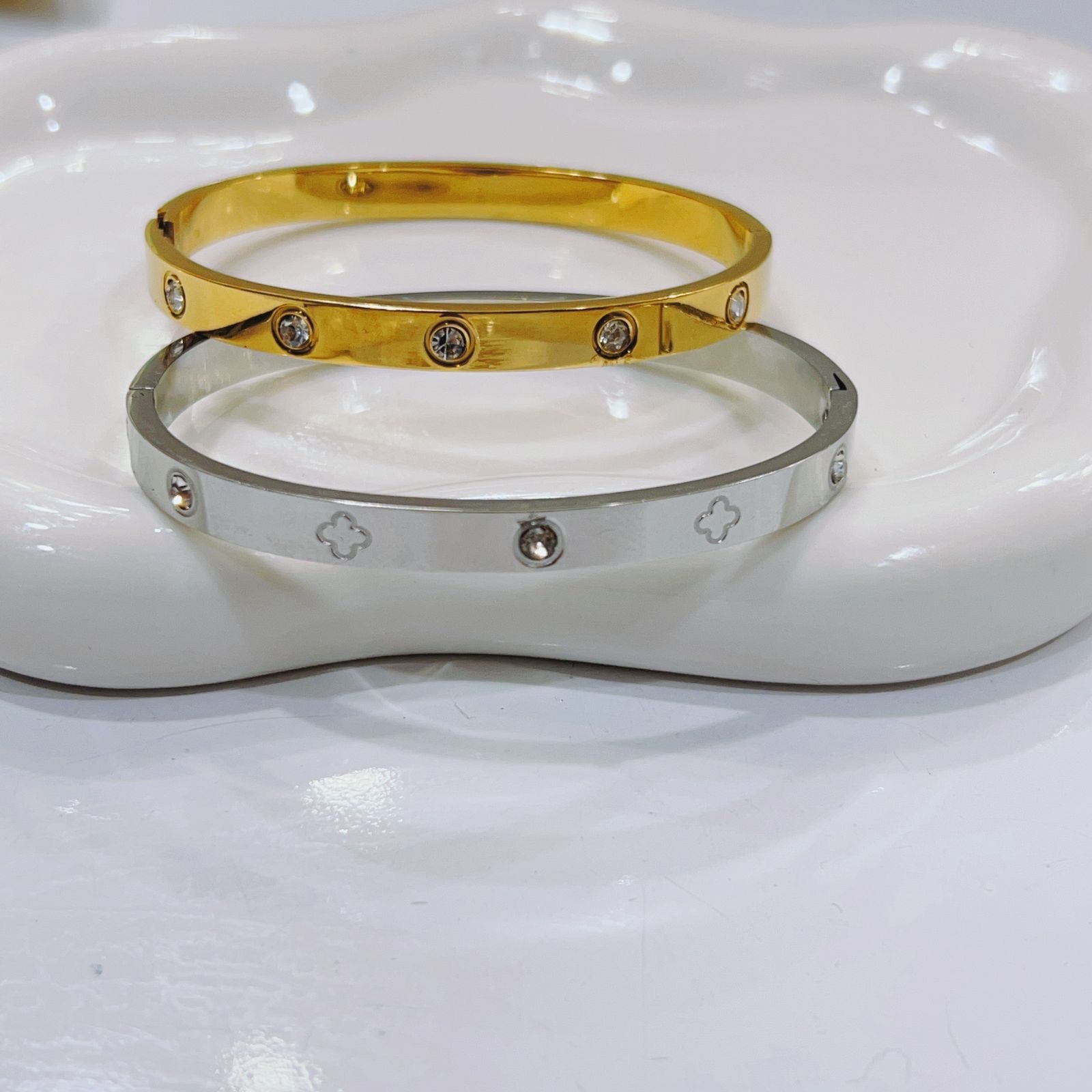 5b6f2a49-510b-40ef-ab0d-973551804e53