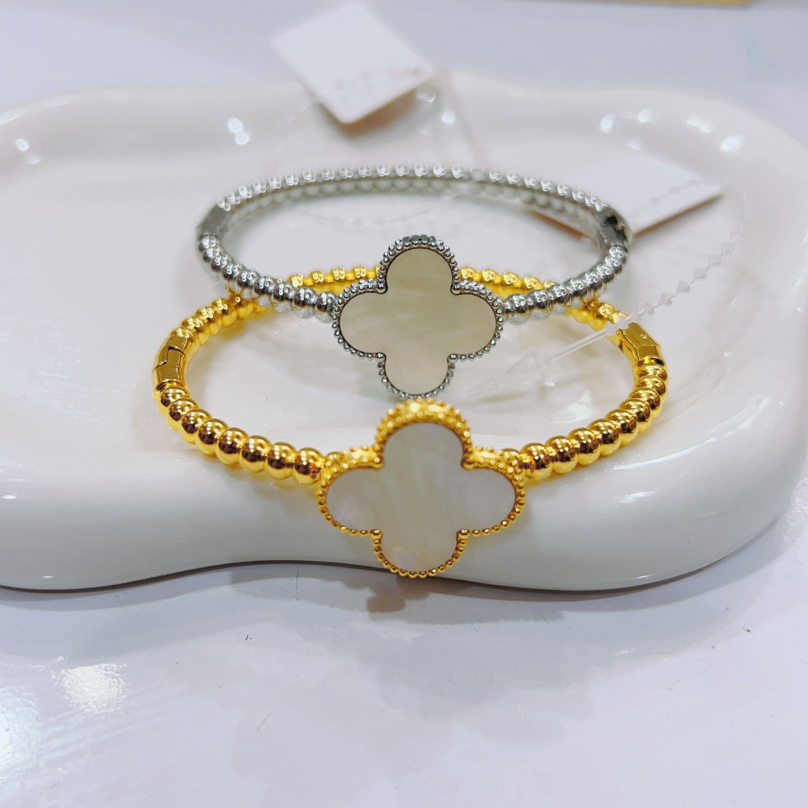 a0b786d5-8a58-4ca2-939c-4c84188e3f0b