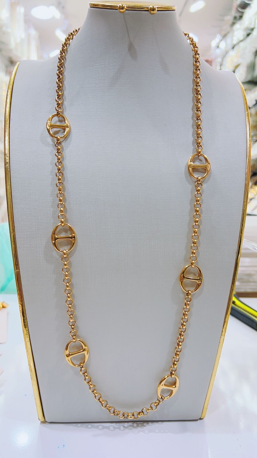 b09a86db-288d-4fb5-826a-057903d83ee3