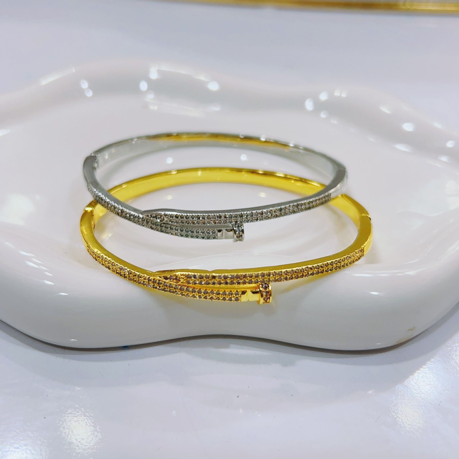 c349e01f-916c-4ad0-81fc-cd9d82700725