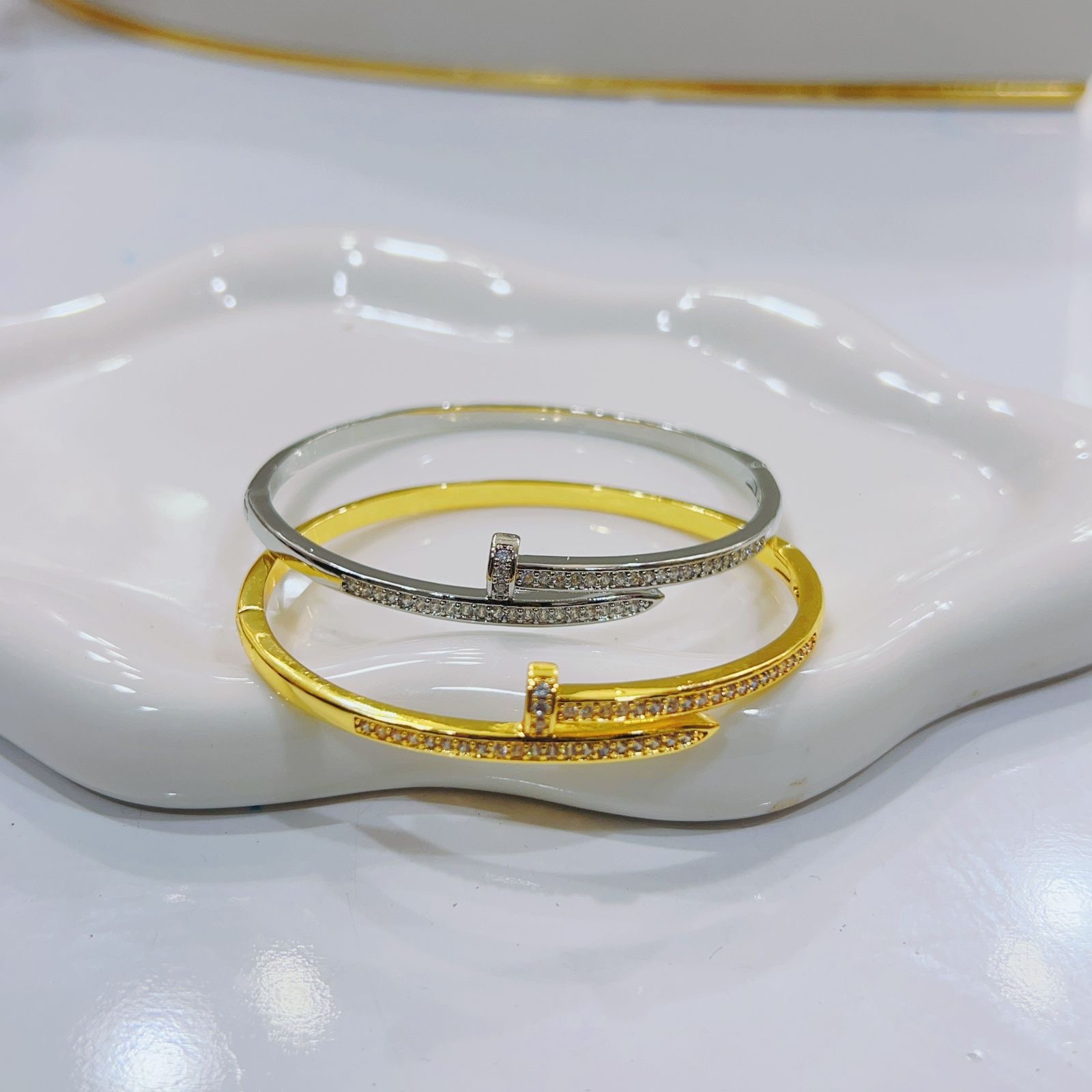 f6964184-2afd-4bef-9553-1626ddc38846