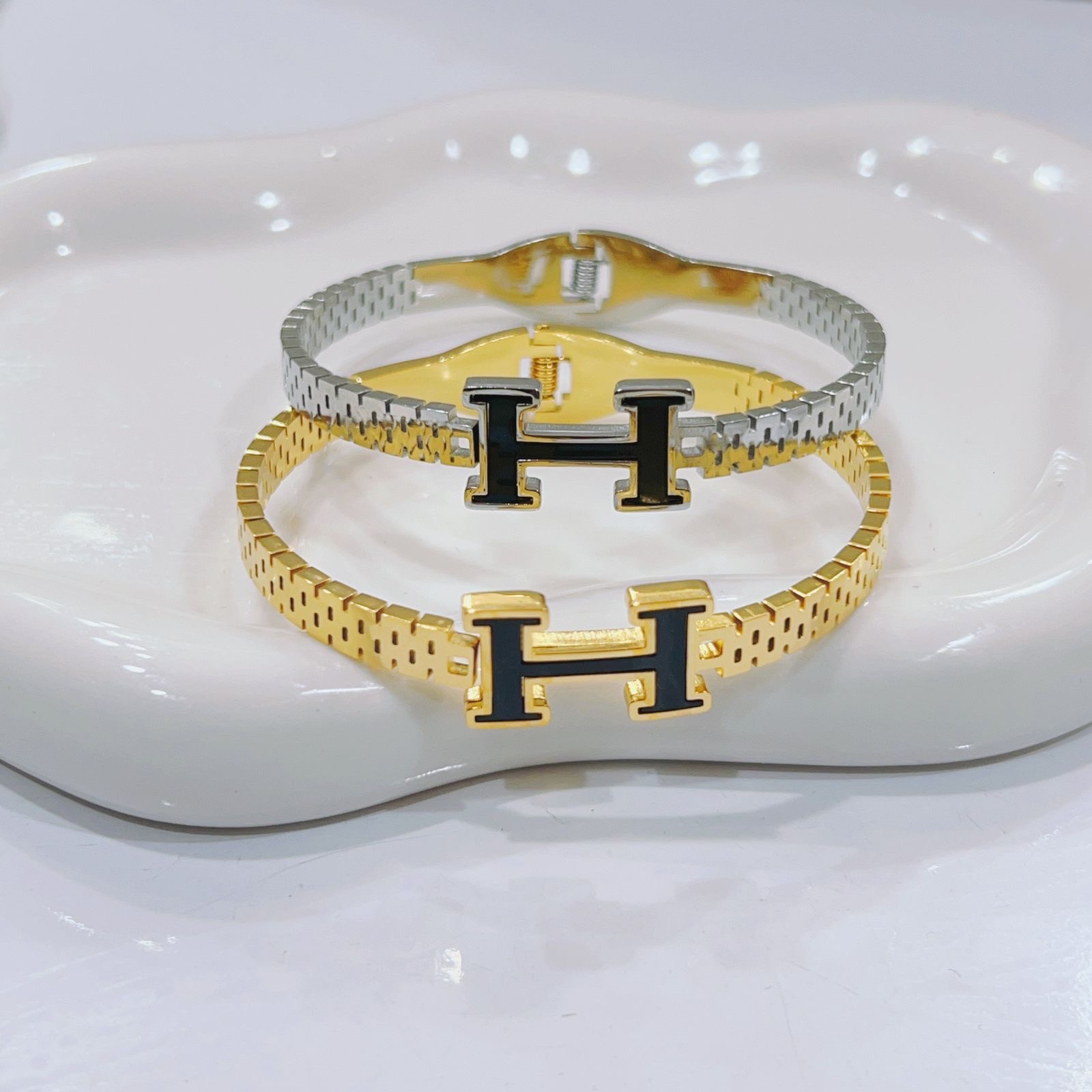 fc223646-cbef-4409-8f94-1aa2467fbb22