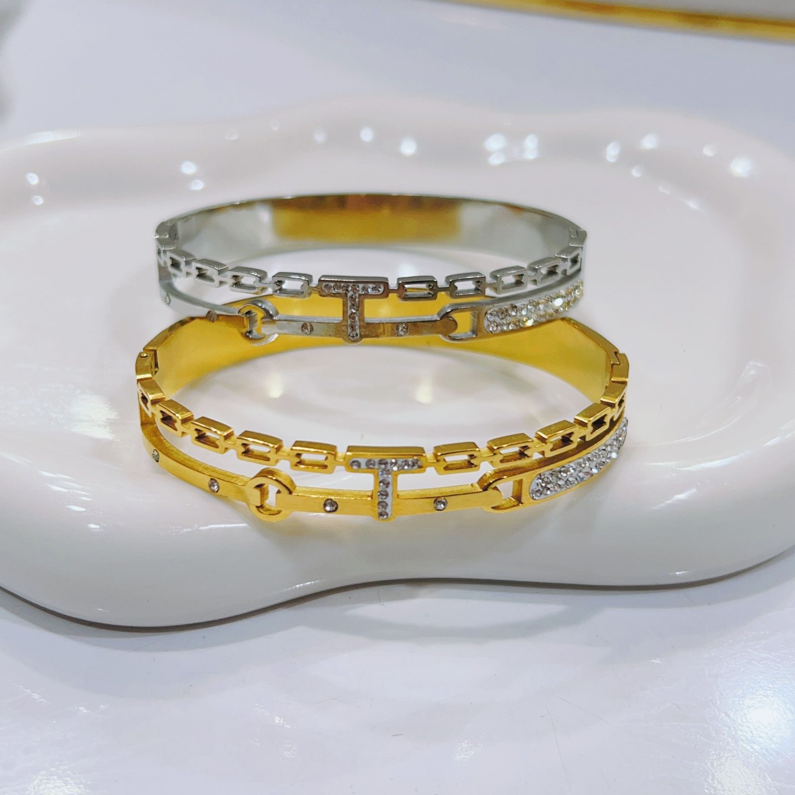 fc2b7c78-113b-4a55-b364-3cab2d28b096