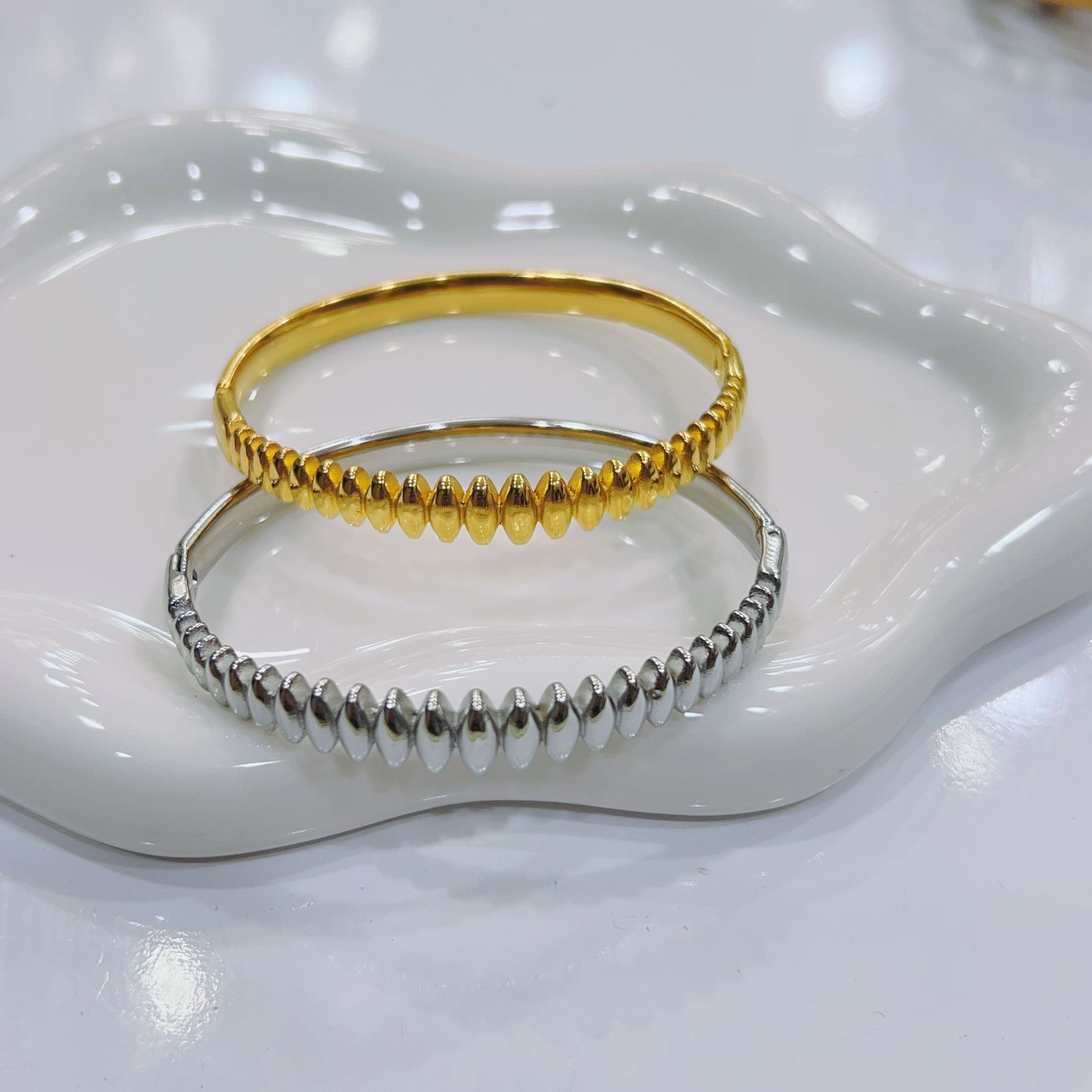 9b97105b-b342-4082-aba1-0d6024a2da3c