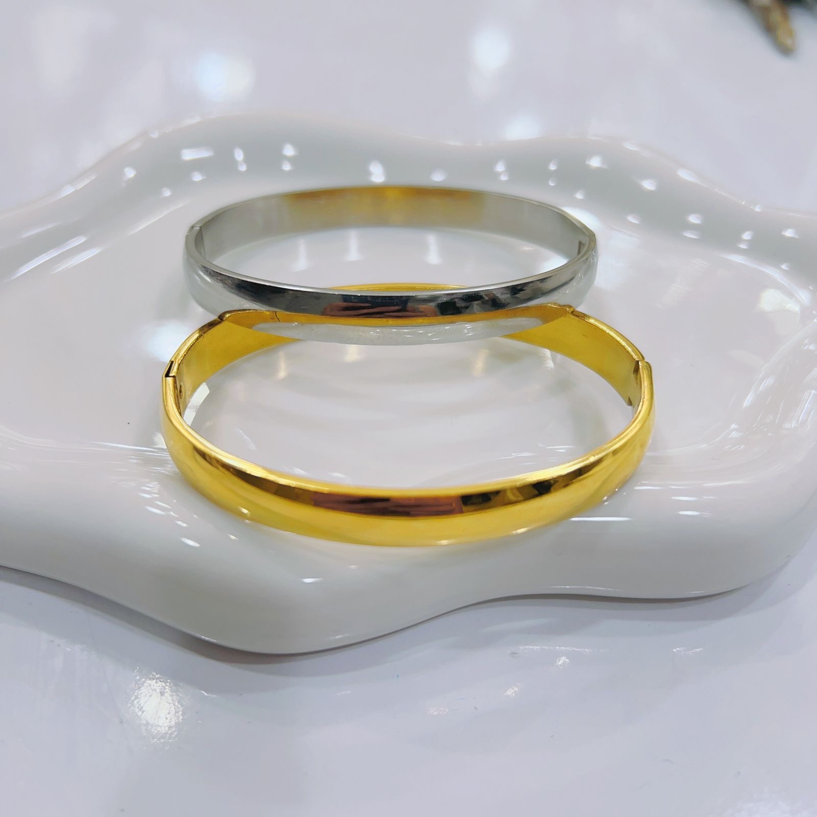 a8145093-6cc8-4867-97d7-ffcc89b12e98