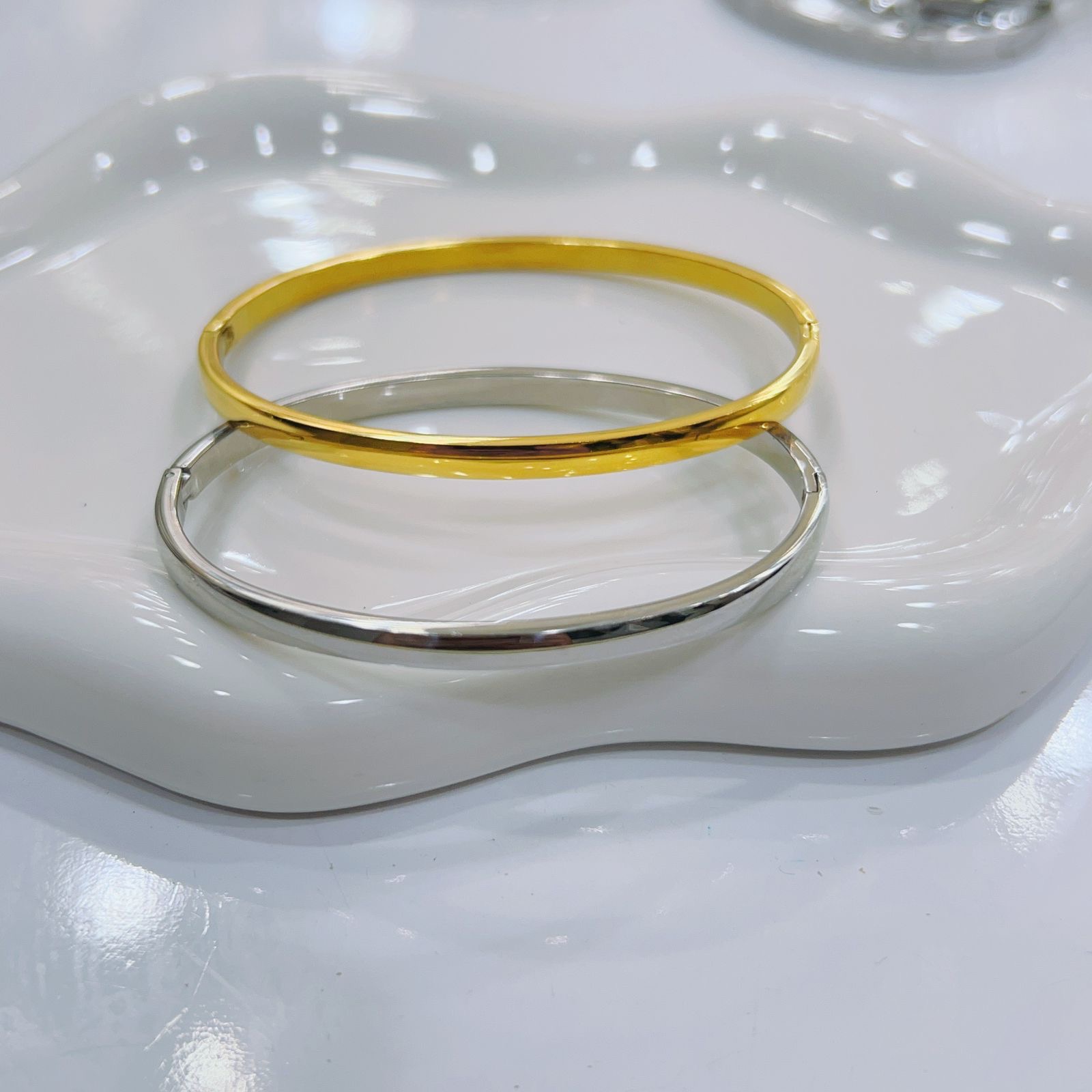 b29db470-3d3e-484b-8157-8061f0457c6d