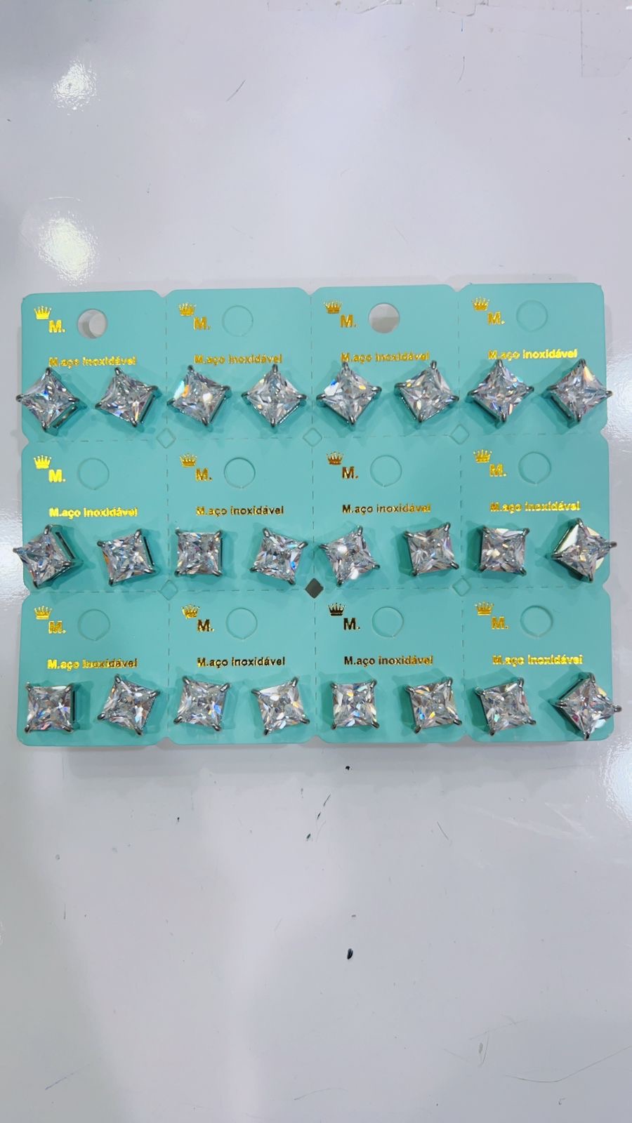 d7749f21-b4bf-4c7b-95a3-04d07a624ad4