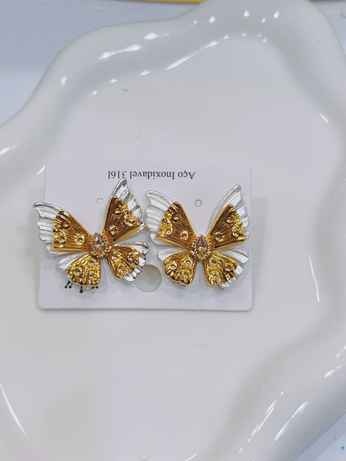 dd79c9fc-2957-4f89-9c0a-1413a930832a