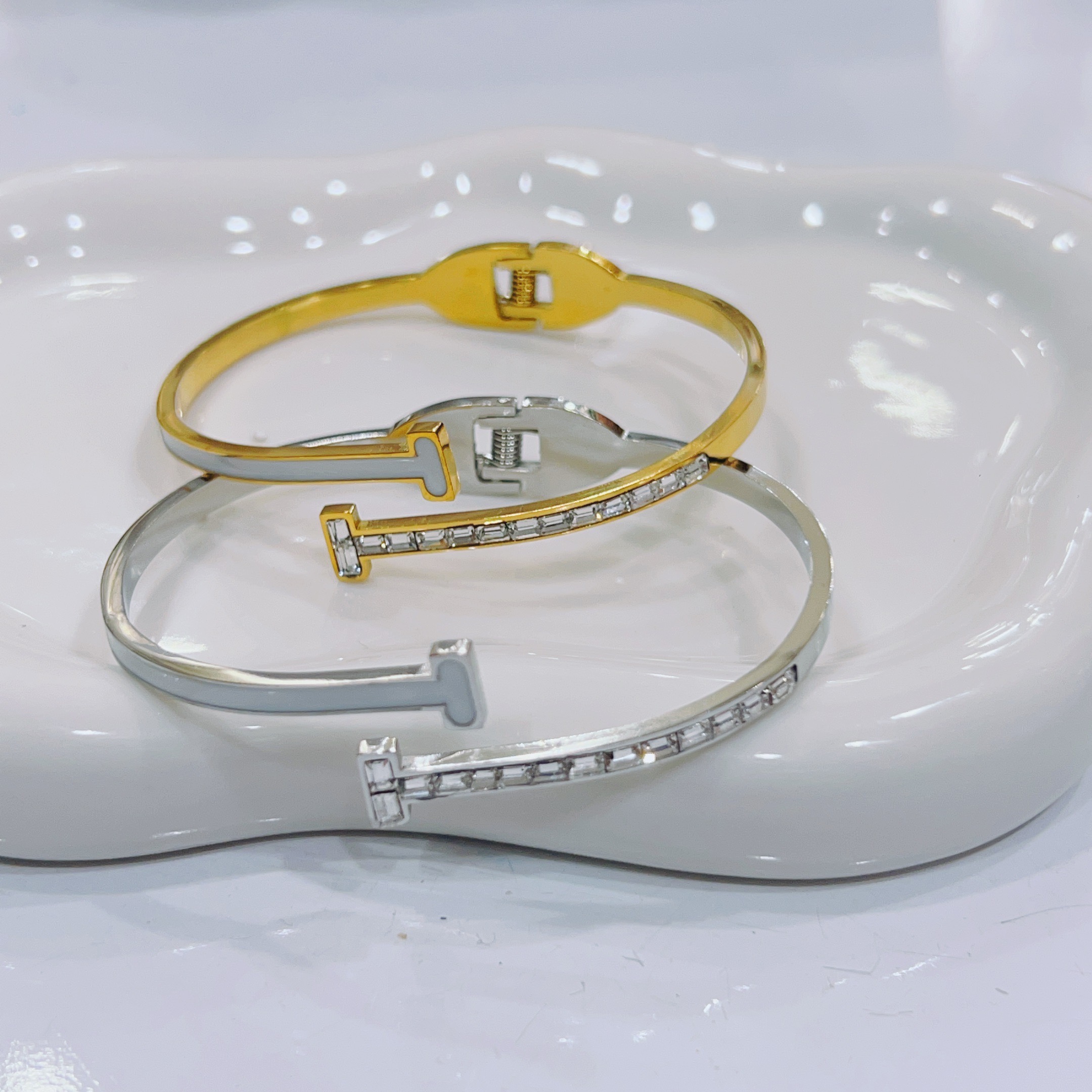 19BFB261-9F40-4E99-AF9B-59FD8411E187