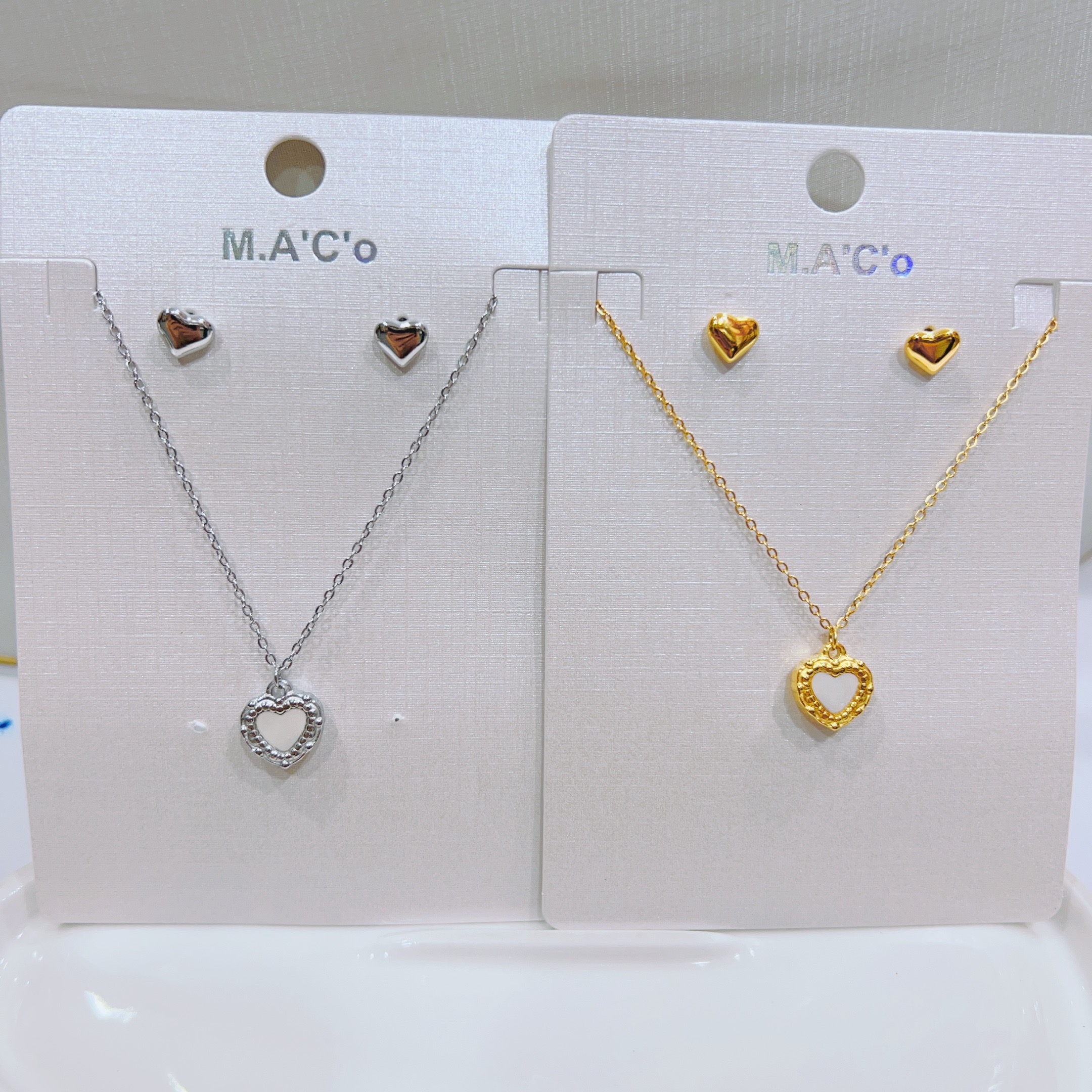 24AE7FD8-E890-4977-A124-44AAE085096A