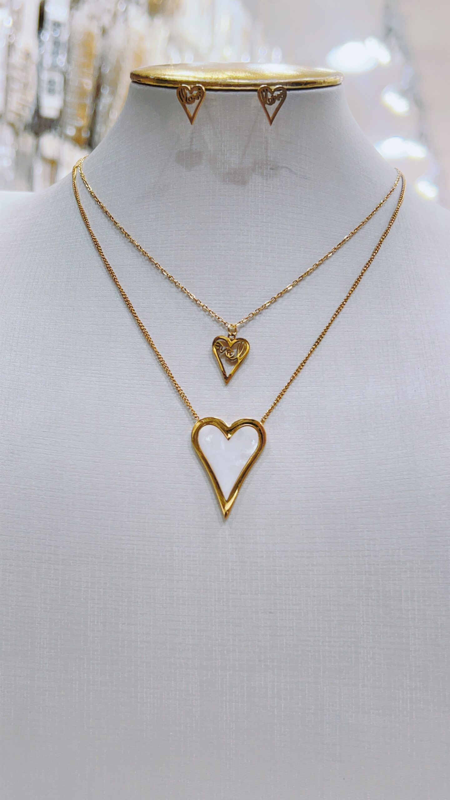 4DEB7905-6F0F-461E-9B50-C97BEA3A4755