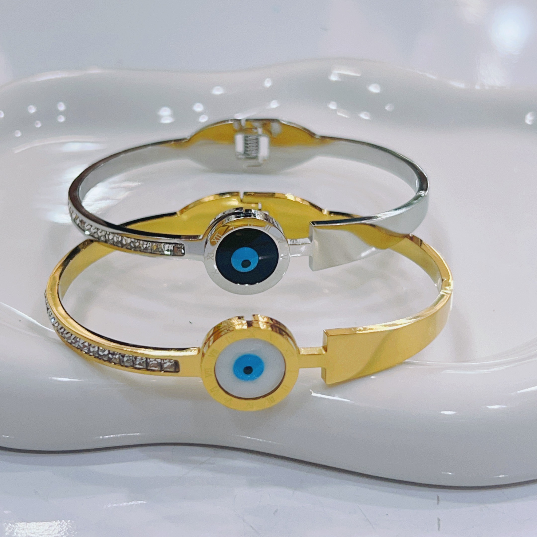 9EA5144D-DF03-4B4C-96DC-3808B7FEF8C1