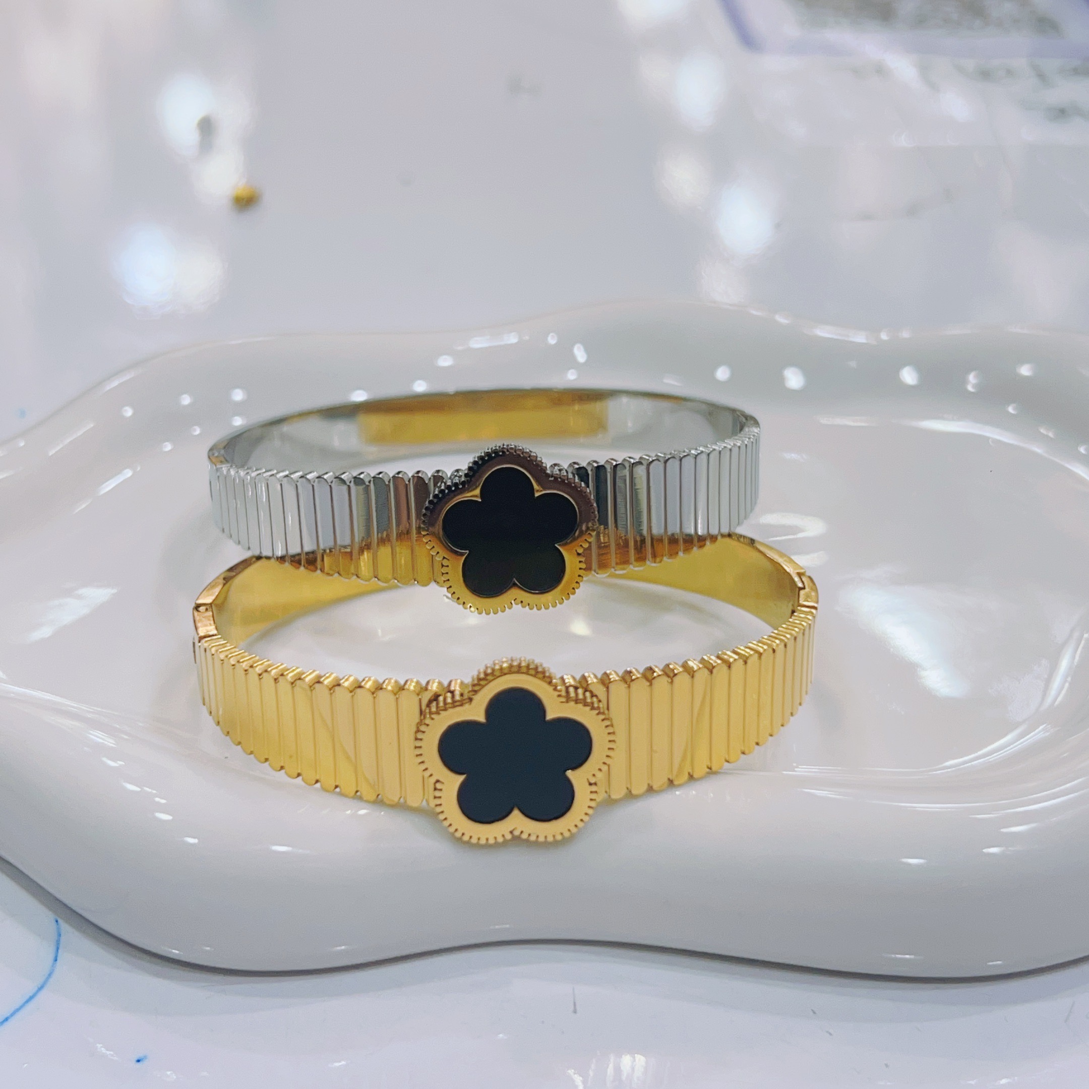 E93D5BBF-0EF3-4906-A396-38EEF886D825