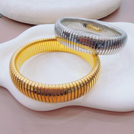 Bracelete de aço