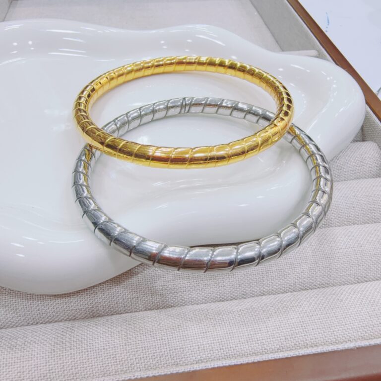 Bracelet de aço