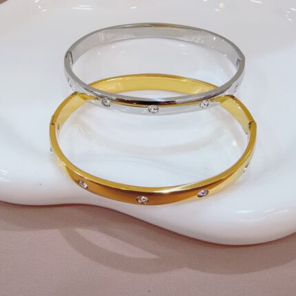 Bracelete de aço