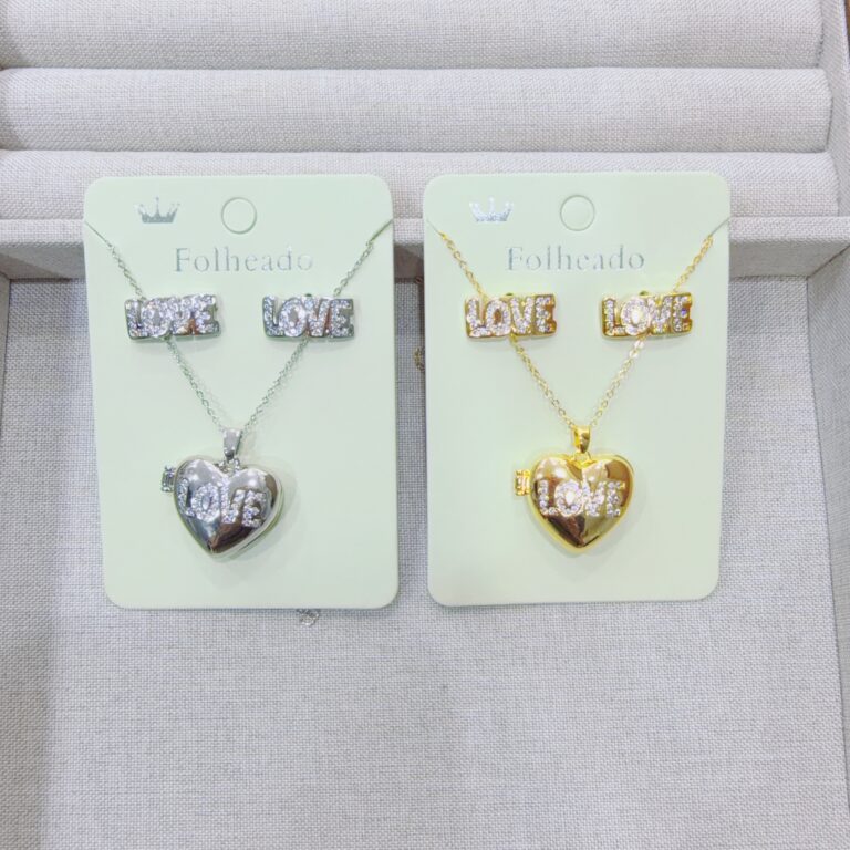 Colar  de folheado